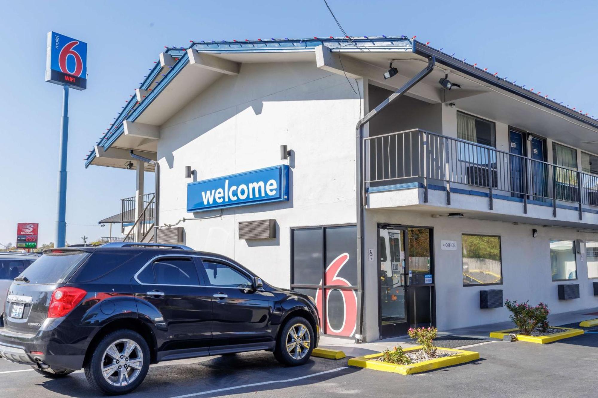6 Hotel Elizabethtown